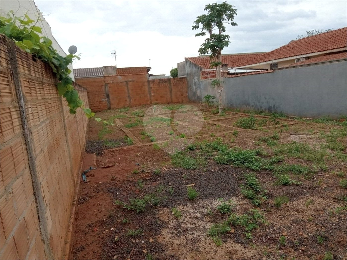 Terreno à venda em Jardim Maria Luiza, Araraquara, SP