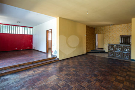 Casa Térrea à venda com 4 quartos, sendo 1 suíte,  em Brooklin Velho, São Paulo, SP