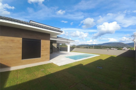 Casa à venda com 4 suítes em Paineiras, Itupeva, SP