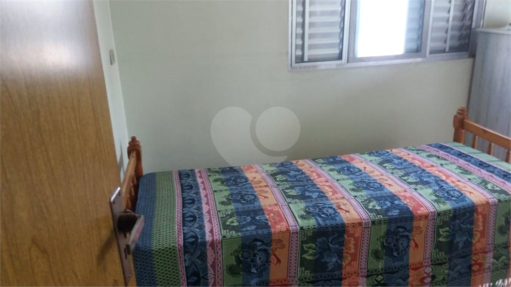 Sobrado à venda com 4 quartos em Jardim Guairaca, São Paulo, SP