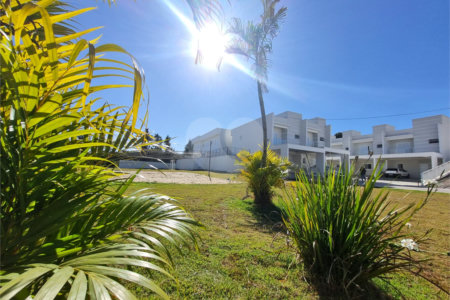 Casa à venda com 3 quartos, sendo 1 suíte, no condomínio Residencial Américo Figueiredo, Sorocaba - SP