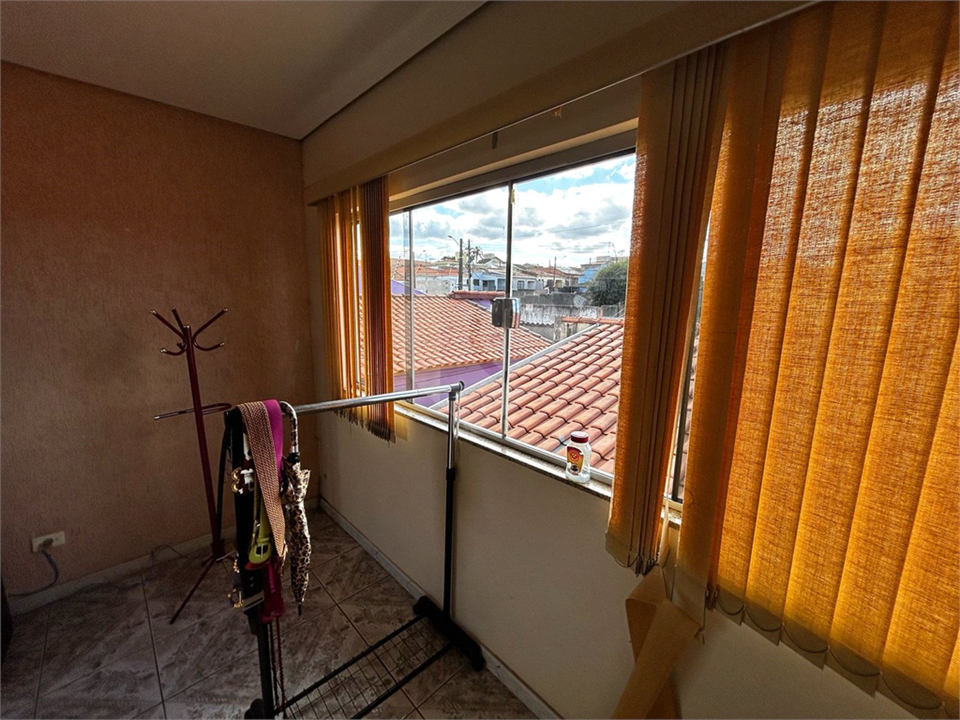 Casa à venda com 3 quartos, sendo 2 suítes,  em Jardim Itália, Itapetininga, SP