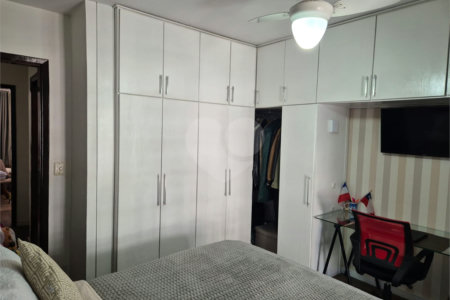 Sobrado à venda com 2 quartos em Vila Gumercindo, São Paulo, SP