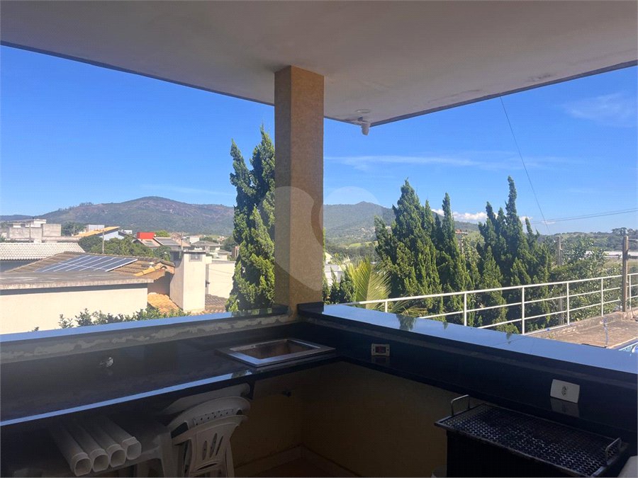 Casa à venda ou para alugar com 3 suítes no condomínio Serra da Estrela, Atibaia - SP