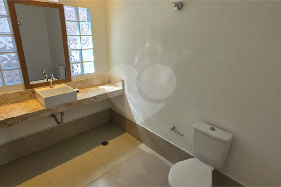 Casa Térrea à venda ou para alugar com 8 quartos, sendo 4 suítes, em Vila Pereira Barreto, São Paulo, SP