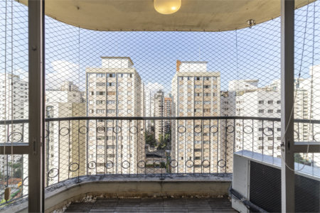 Apartamento à venda com 4 quartos, sendo 2 suítes, em Indianópolis, São Paulo, SP