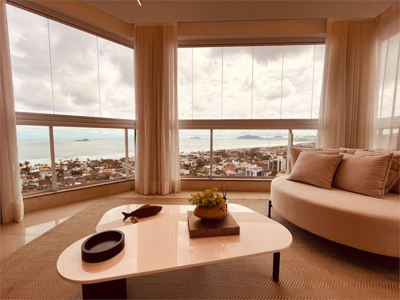 Apartamento com 3 dormitórios à venda, 285 m² por R$ 3.490.000,00 - Jardim Virginia - Guarujá/SP