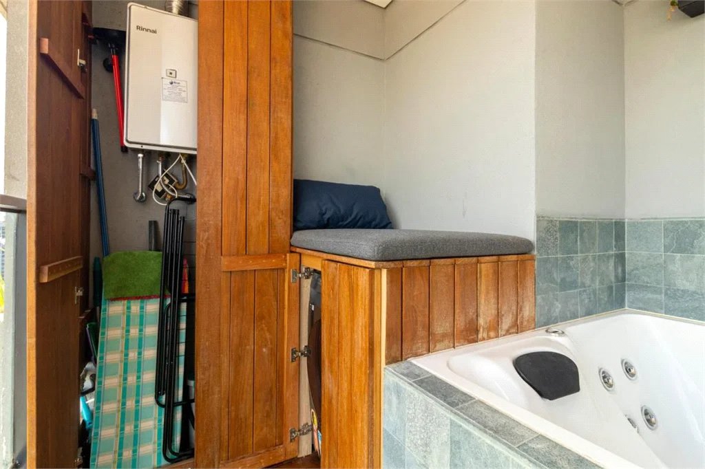 Apartamento à venda com 3 quartos, sendo 2 suítes, em Pinheiros, São Paulo, SP