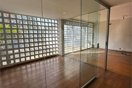 Casa à venda ou para alugar com 4 quartos, sendo 2 suítes,  em Vila Andrade, São Paulo, SP