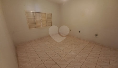 Casa Térrea à venda com 3 quartos, sendo 1 suíte,  no Centro, São Carlos, SP