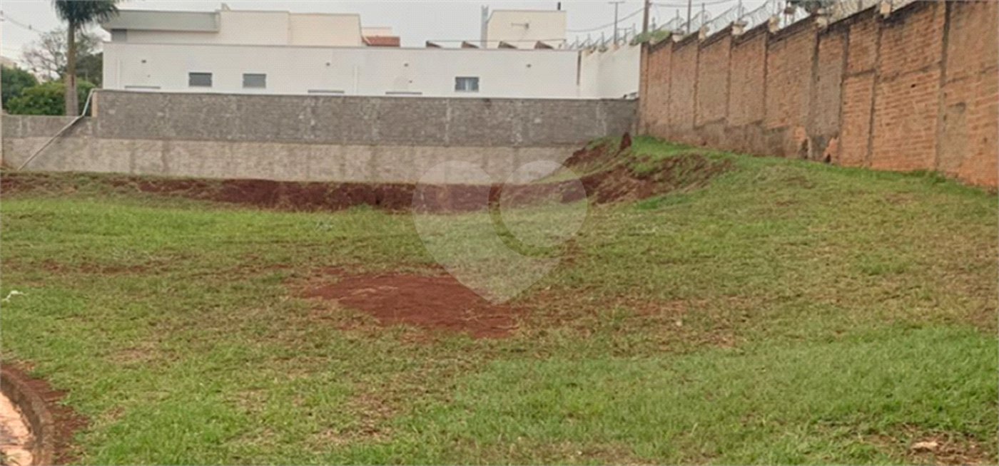 Terreno no Condomínio Nascente do Jaraguá, localizado em Araraquara/SP.