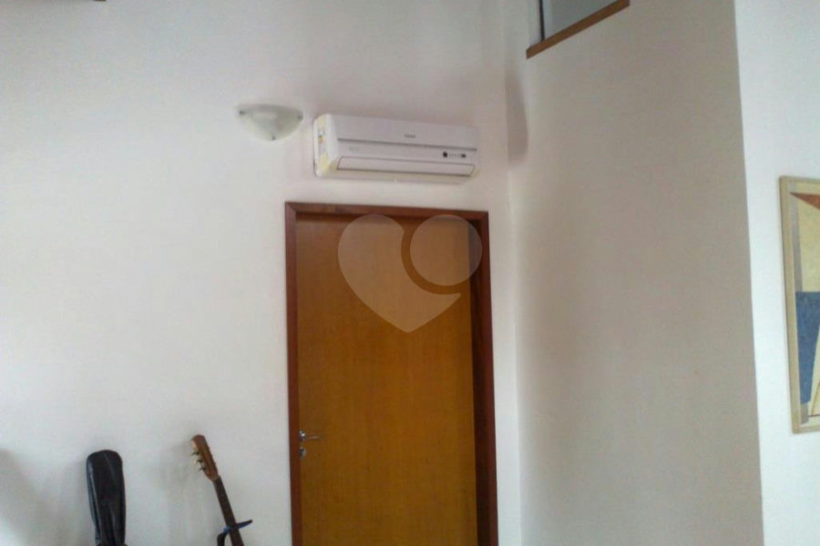 Sobrado à venda com 5 suítes em Enseada, Bertioga, SP