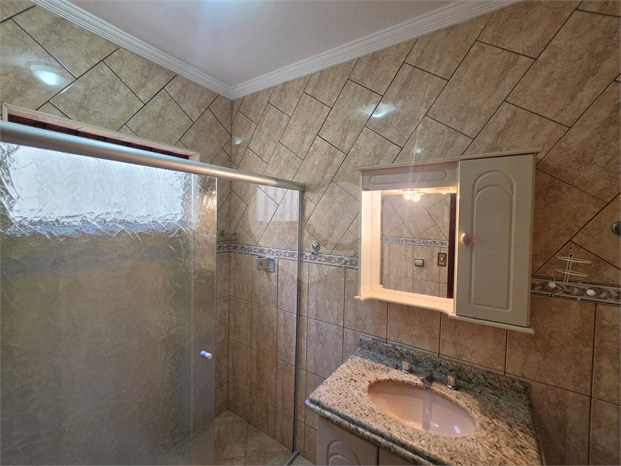 Casa à venda com 4 quartos, sendo 2 suítes,  em Vila Espírito Santo, Sorocaba, SP