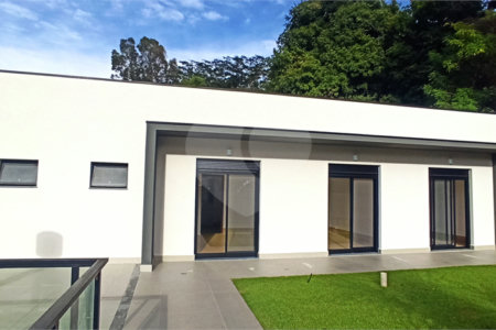 Casa à venda com 4 quartos, sendo 3 suítes, no condomínio Estância Marambaia, Vinhedo - SP