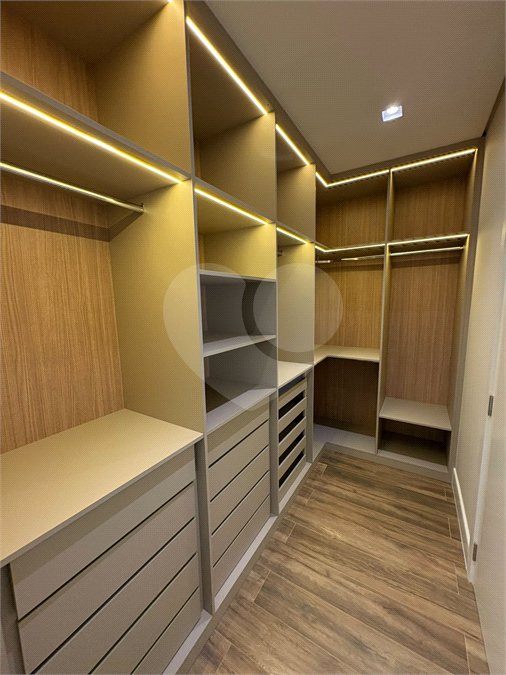 Casa à venda com 4 suítes no condomínio Villa Borghese, Indaiatuba - SP