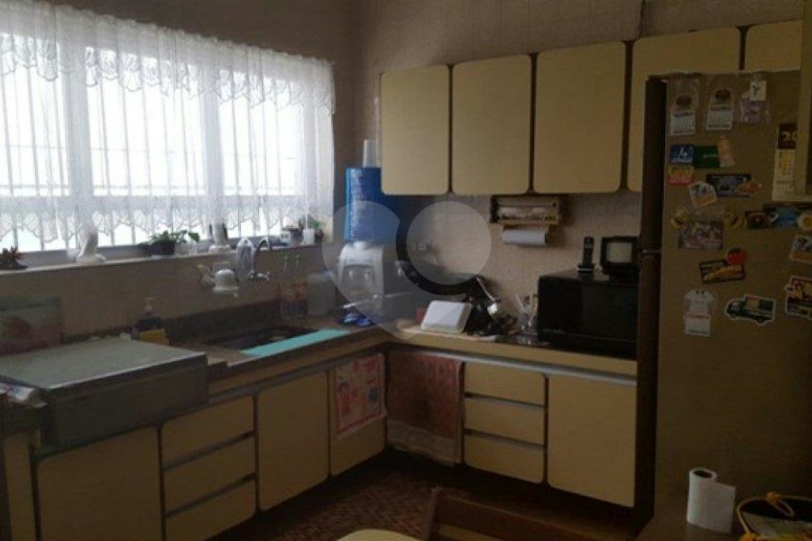Sobrado à venda com 4 quartos, sendo 1 suíte, em Tremembé, São Paulo, SP