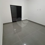 Casa à venda com 3 quartos, sendo 1 suíte, em Loteamento Parque Serras de Atibaia I, Atibaia, SP