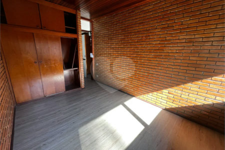 Sobrado à venda com 3 quartos, sendo 1 suíte, em Rolinópolis, São Paulo, SP