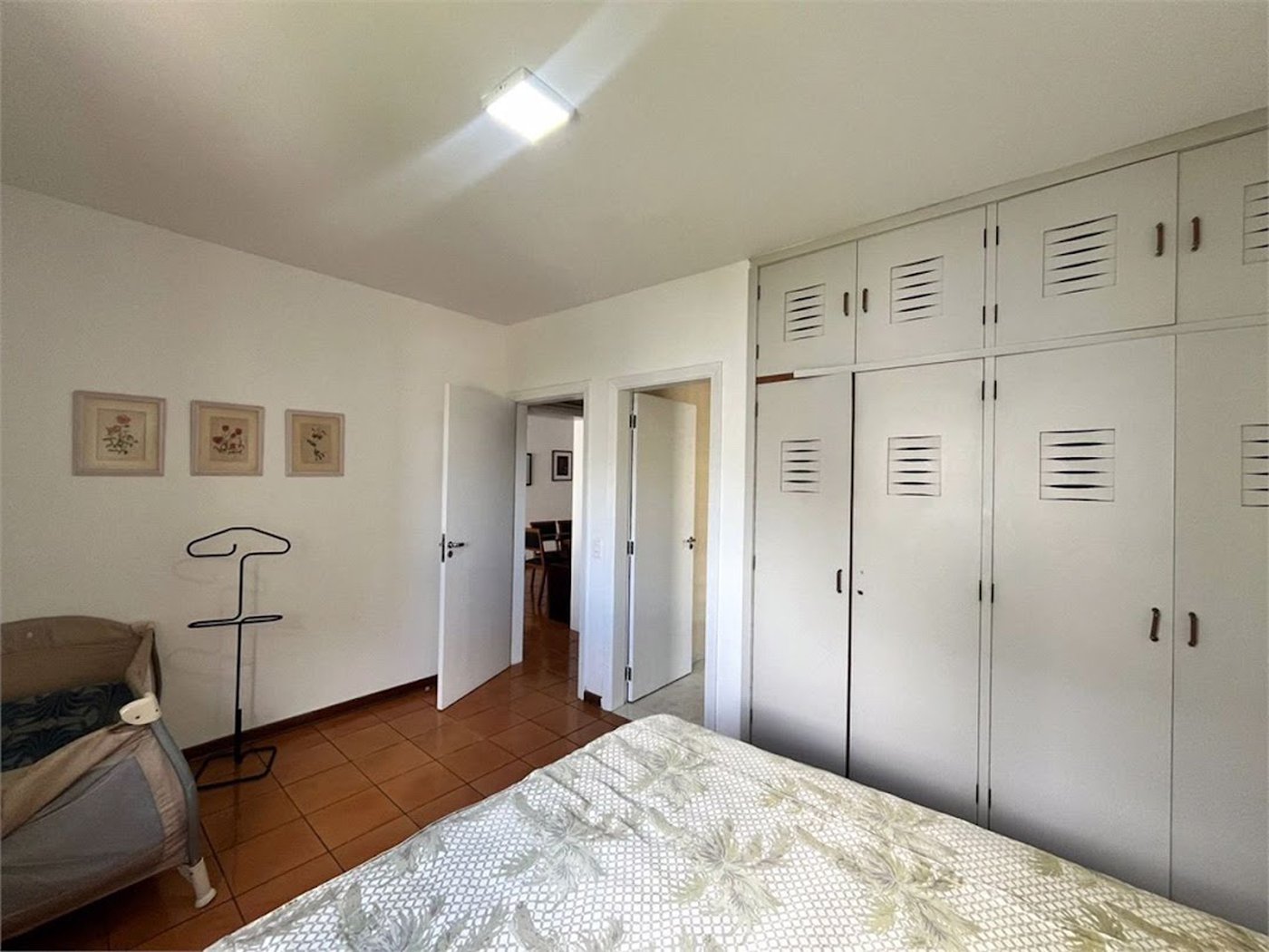 Apartamento com 3 dormitórios à venda, 100 m² por R$ 650.000,00 - Pitangueiras - Guarujá/SP