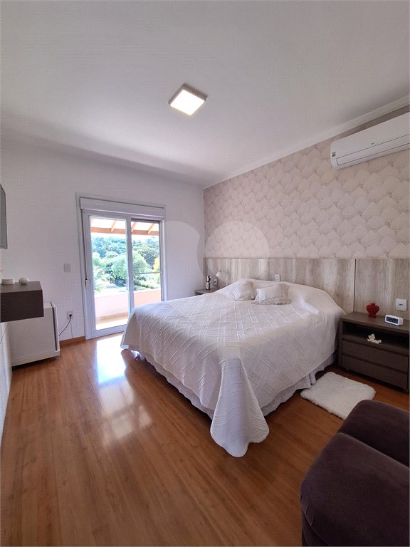 Casa à venda com 3 suítes no condomínio Residencial Villa Di Treviso, Vinhedo - SP