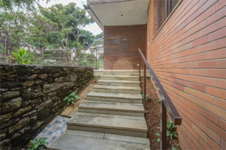 Sobrado à venda com 4 suítes em Alto da Boa Vista, São Paulo, SP