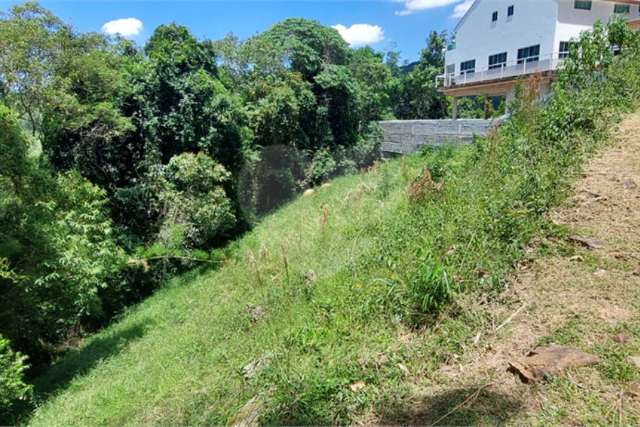 Terreno à venda no condomínio Parque Suiça, Caieiras - SP