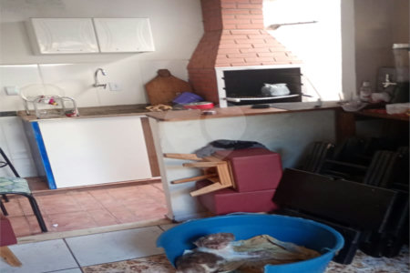 Sobrado à venda com 3 quartos, sendo 1 suíte, em Parque Residencial Maria Stella Faga, São Carlos, SP