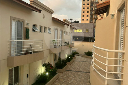 Casa à venda com 3 quartos, sendo 1 suíte, no condomínio Residencial Villa Felicitá Ii, São Paulo - SP