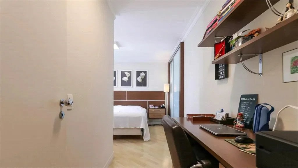 Apartamento à venda com 3 suítes em Vila Ipojuca, São Paulo, SP