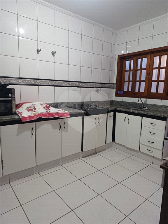 Sobrado à venda com 3 quartos, sendo 1 suíte, em Jardim Regina, Indaiatuba, SP