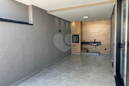 Casa à venda com 3 quartos, sendo 1 suíte, no condomínio Terras de São Francisco, Sorocaba - SP