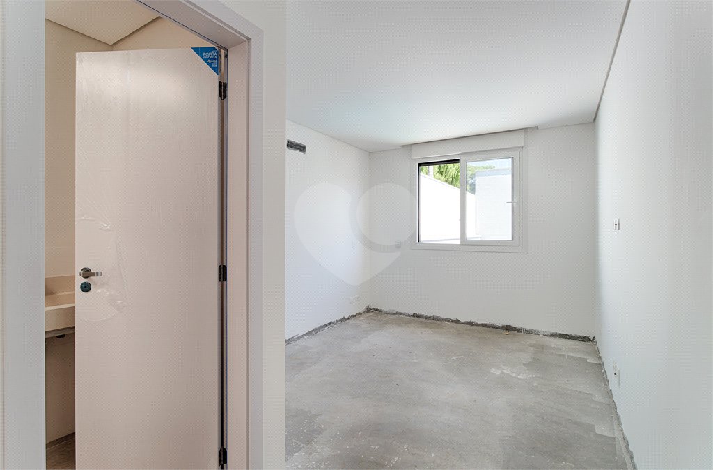 Casa à venda com 4 suítes no condomínio Edifício Jade, São Paulo - SP