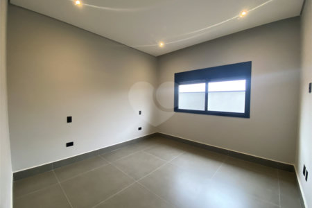 Casa à venda com 3 suítes no condomínio Portal dos Bandeirantes, Salto - SP