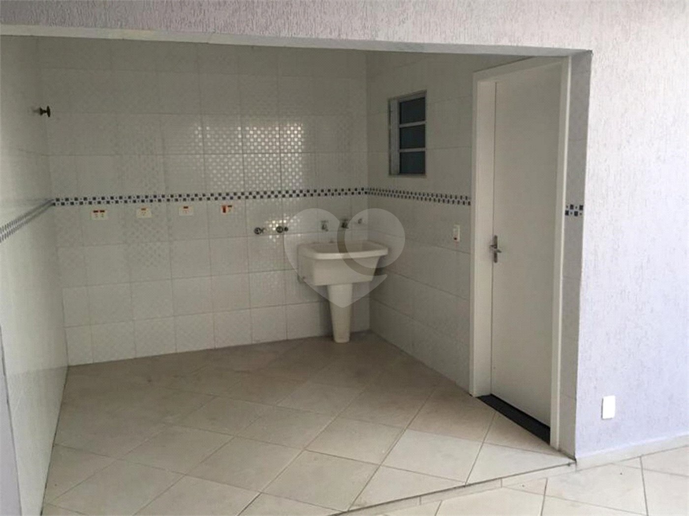Sobrado à venda com 3 quartos, sendo 1 suíte, em Vila Galvão, Guarulhos, SP