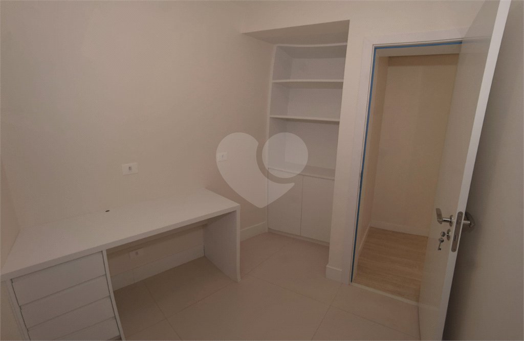 Apartamento à venda com 3 suítes em Vila Romana, São Paulo, SP