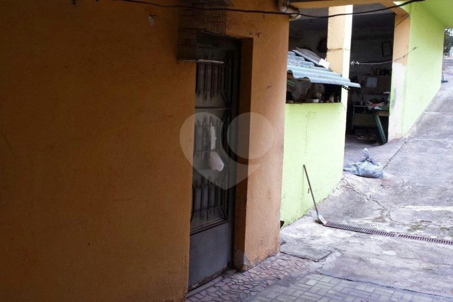 Casa à venda com 3 quartos, sendo 1 suíte, em Itaquera, São Paulo, SP