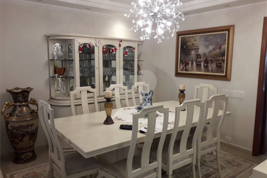 Sobrado à venda com 4 quartos, sendo 1 suíte, em Tremembé, São Paulo, SP