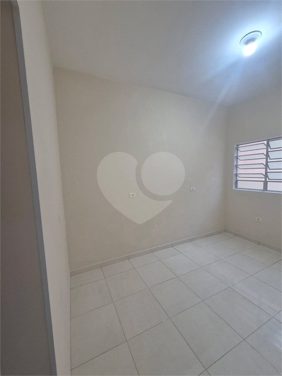Casa à venda com 2 quartos, sendo 1 suíte,  em Vila Maricy, Guarulhos, SP