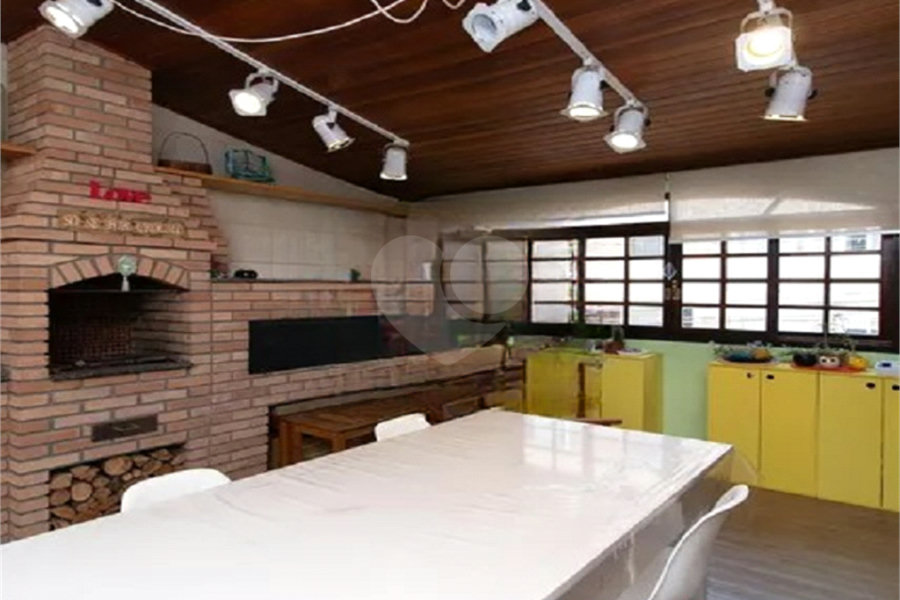 Casa à venda com 3 quartos, sendo 1 suíte, em Vila Gustavo, São Paulo, SP