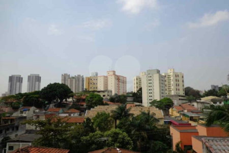 Casa à venda com 3 quartos, sendo 1 suíte,  em Jardim Londrina, São Paulo, SP