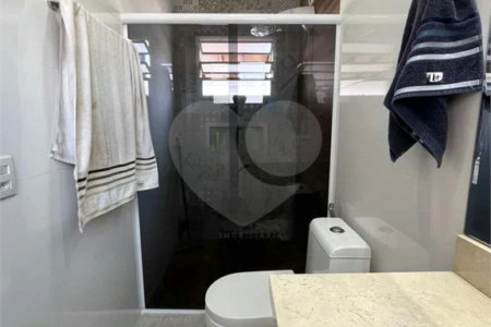 Sobrado à venda com 3 quartos, sendo 1 suíte,  em Vila Nova Cintra, Mogi das Cruzes, SP