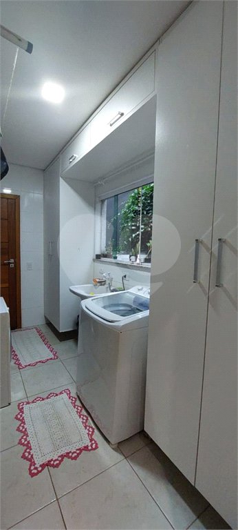 Casa para alugar com 4 quartos, sendo 3 suítes,  no condomínio Figueira Garden, Atibaia - SP