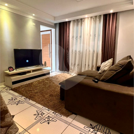 Casa à venda com 2 quartos no condomínio Rubi, Jacareí - SP