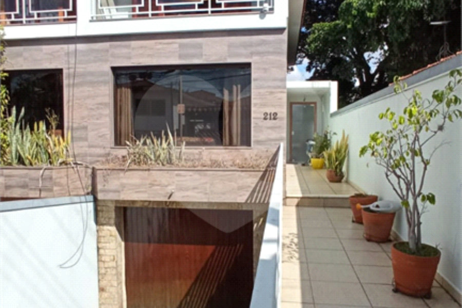 Sobrado à venda com 3 quartos, sendo 1 suíte, em Vila Paulicéia, São Paulo, SP