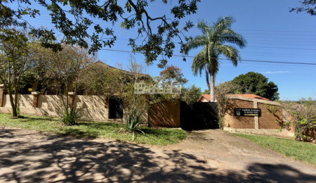 Chácara à venda com 5 quartos, sendo 4 suítes, no condomínio Estância dos Lagos, Atibaia - SP