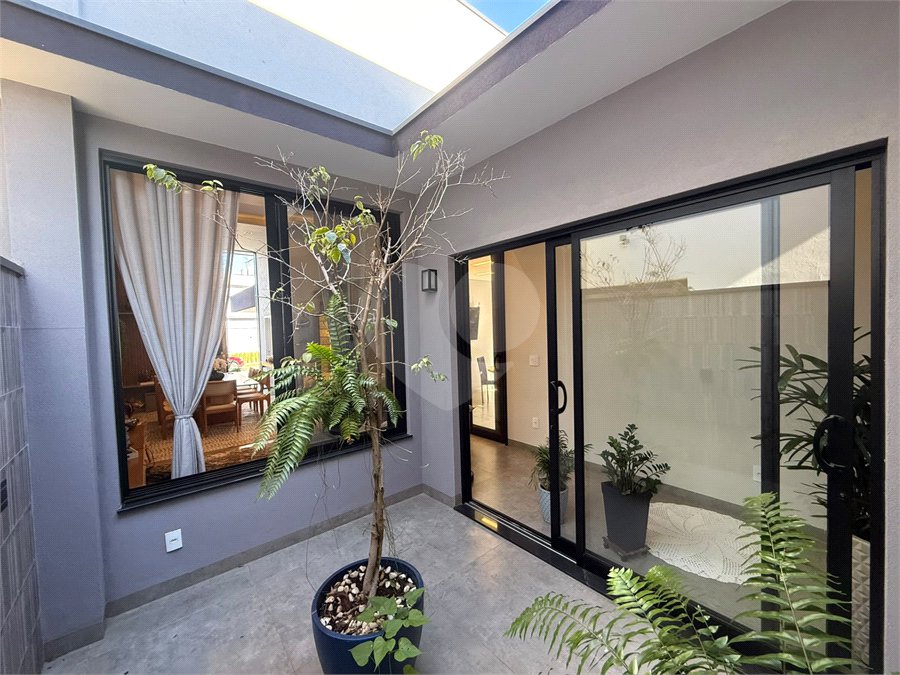 Casa à venda com 3 suítes no condomínio Costa das Areias, Salto - SP