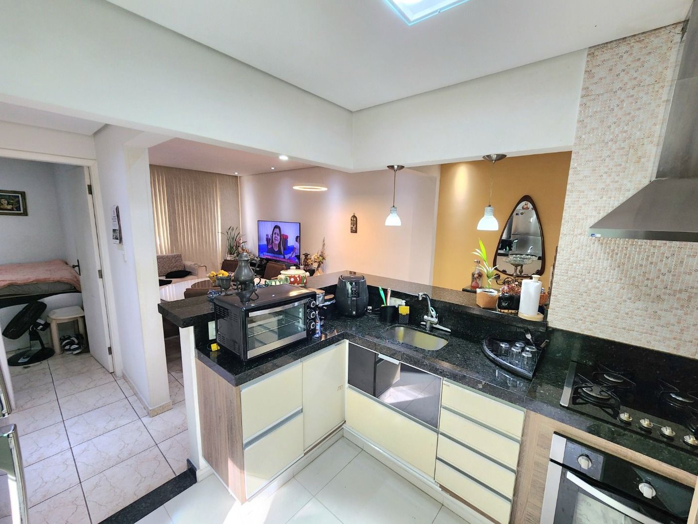 Apartamento 2 Dormitórios com Vista Mar, 1 Suíte e 50m da Praia – Santos