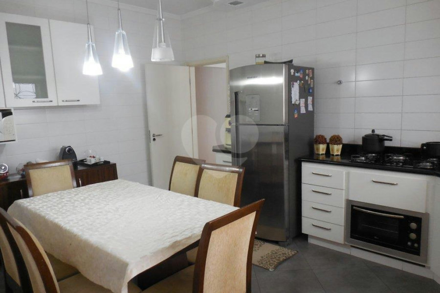 Casa à venda com 4 quartos, sendo 3 suítes, em Jardim Franca, São Paulo, SP