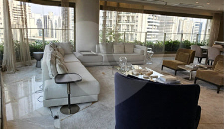 Apartamento à venda com 3 suítes em Moema, São Paulo, SP
