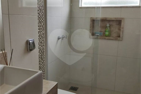 Casa à venda com 4 quartos, sendo 2 suítes, no condomínio Primavera, Salto - SP